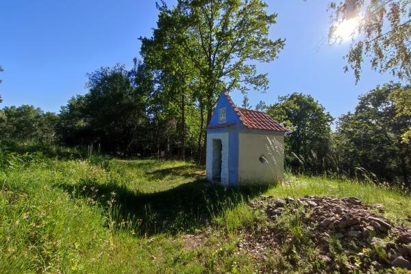Setkání u kapličky se slovem faráře Petra Koutského