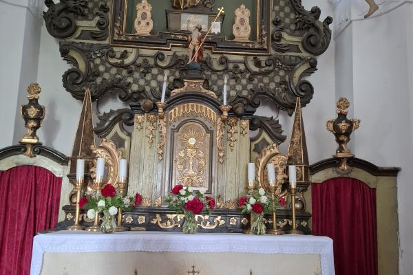 Noc kostelů 2025 • hlavní oltář