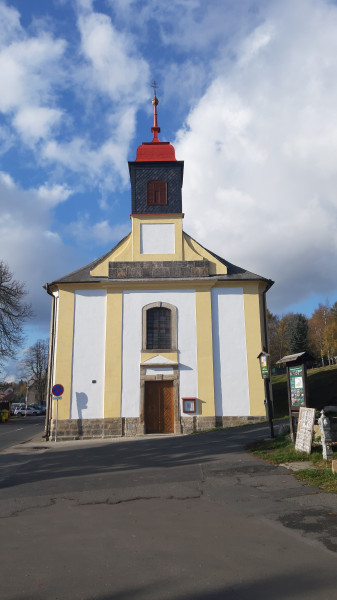 kostel sv. Anny v Tisé / Autor fotografie: Tomáš Kratochvíl