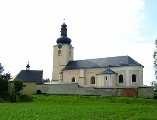 Farní kostel sv. Jakuba a Filomény 