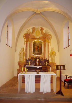 Presbytář / Iluzivní oltář z období baroka