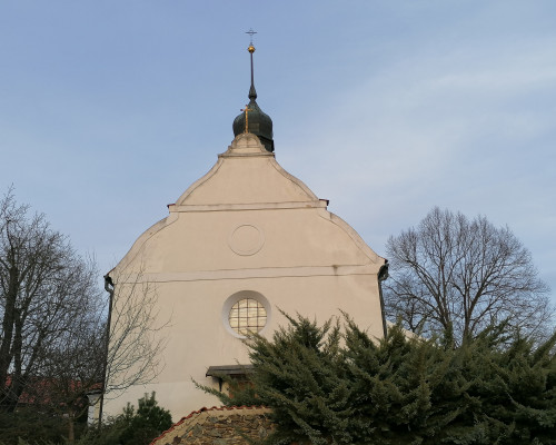 Chvatěruby, kostel sv. Petra a Pavla