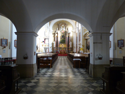 Kostel sv. Jiljí / Pohled zpod kůru k hlavnímu oltáři / Autor fotografie: Marek Telička