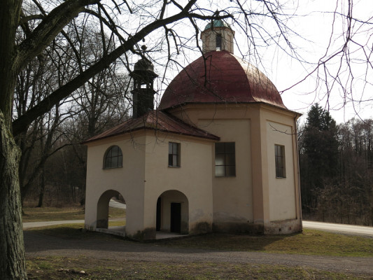 kaple sv. Vojtěcha  Nebílovský Borek / exteriér kaple