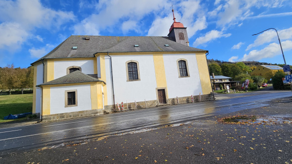 kostel sv. Anny v Tisé / Autor fotografie: Tomáš Kratochvíl