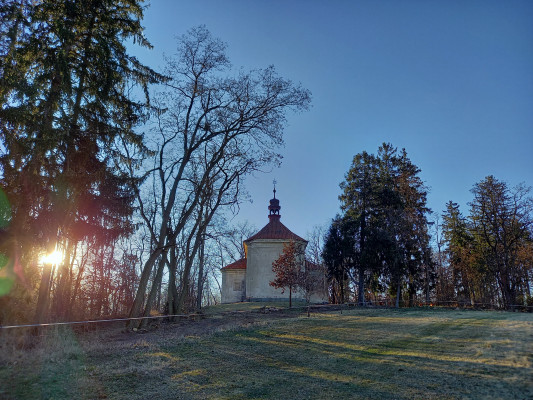 Škvořetice-Pacelice, kostel Proměnění Páně / Autor fotografie: Anna Horová
