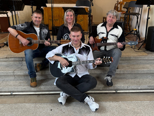 Hudební skupina Folk Band / Autor fotografie: Lenka Jozífová