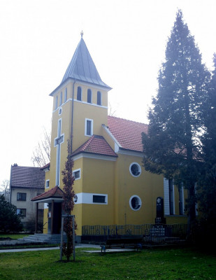 Uherské Hradiště, kostel Panny Marie Růžencové / Uherské Hradiště, kostel Panny Marie Růžencové
