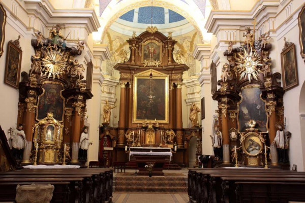 Kostel sv. Anny - hlavní oltář / foto interiéru