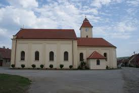 Kostel sv. Jiří a Mikuláše / Starovice