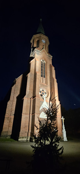 Kostel Nejsvětějšího Srdce Páně / Noční pohled / Autor fotografie: Martin Šmíd