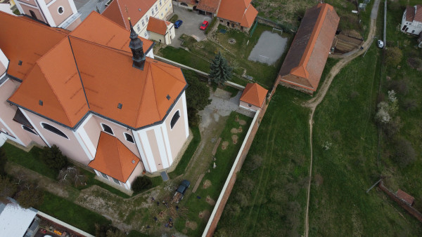 Pozořice, kostel Nanebevzetí Panny Marie / Autor fotografie: Ondřej Smutný