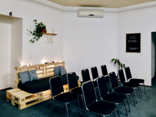 Praha 14 - Černý Most, modlitebna CKS Přístav / Autor fotografie: Kristýna Urbanová 