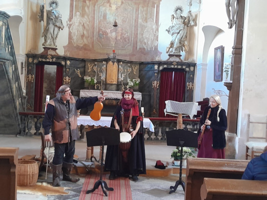 Ovesné Kladruby, kostel sv. Vavřince