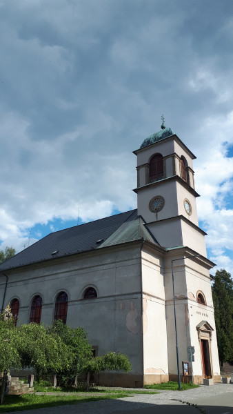 Dolní Dobrouč, kostel sv. Mikuláše