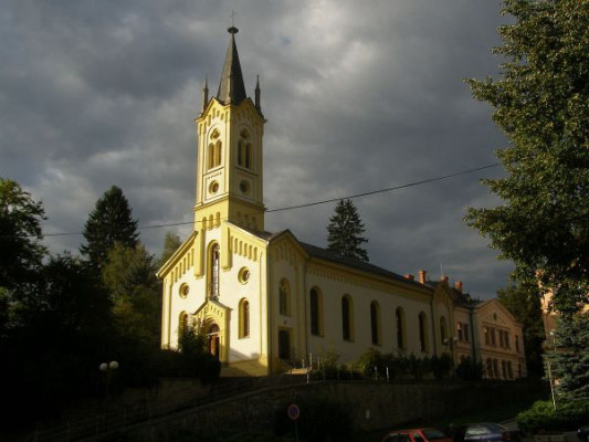 Jablůnka, kostel ČCE / Jablůnka, kostel ČCE