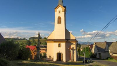 Kostel sv. Jana a Pavla, Pobučí / pohled od západu / Autor fotografie: mapy.cz