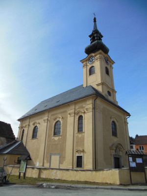 kostel Panny Marie Bolestné a sv. Jana Nepomuckého / Východní strana
