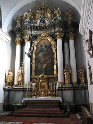 Kostel Nanebevzetí Panny Marie / oltář