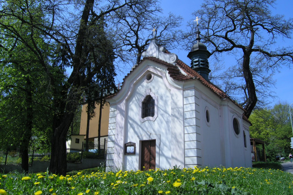 kaple Nanebevzetí Panny Marie, Klamovka.JPG