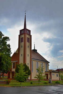 Tvarožná Lhota, kostel sv. Anny / Tvarožná Lhota, kostel