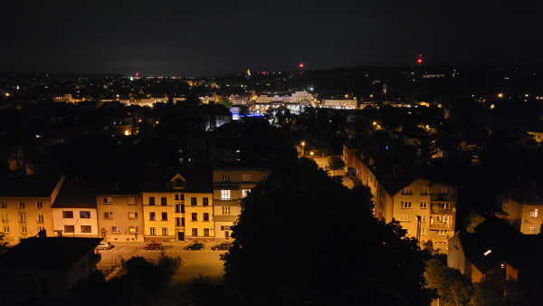Noční výhled z kostelní věže / Autor fotografie: Marek Schulhauser