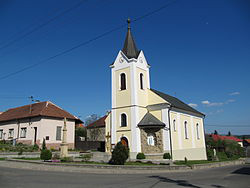 Lhota-Lhota u Malenovic, kostel sv. Anny