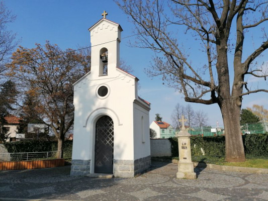Kaplička sv. Jiří, Lobeček