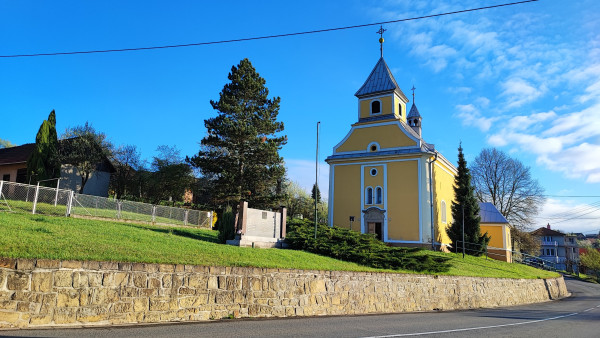 Hvozdná, kostel Všech svatých