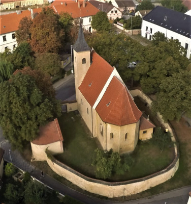 kostel Všech svatých - pohled z dronu 2 / Autor fotografie: Zbyněk Feüerstein