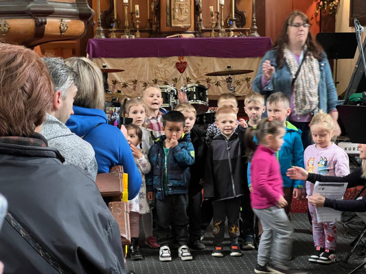 Bžany-Hradiště, kostel sv. Vavřince