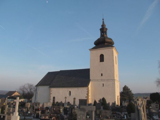 Kvasice, hřbitovní kostel Nanebevzetí Panny Marie / Kvasice, hřbitovní kostel Nanebevzetí Panny Marie