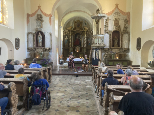 Domaslav, kostel sv. Jakuba Většího