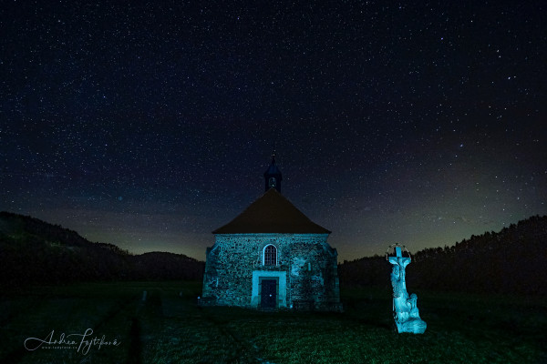 Kostel v noci... / Kostel v noci...