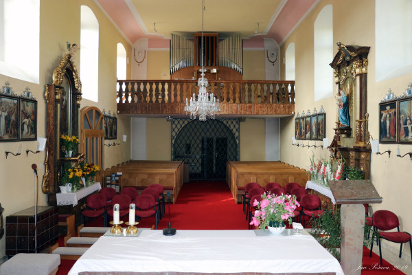 Kameničky, kostel Nejsvětější Trojice