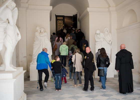 Vranov, kostel Narození Panny Marie a duchovní centrum Vranov