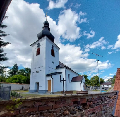 Kostel svatého Jana Evangelisty / Autor fotografie: Milena Novávová
