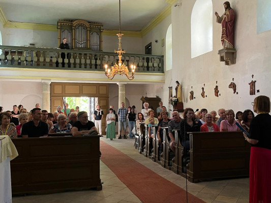 Velké Popovice, kostel Panny Marie Sněžné