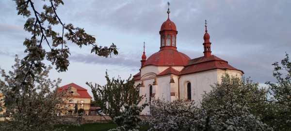 Kostel Nanebevzetí Panny Marie ve Slatinách / Autor fotografie: Jaroslava Anýžová