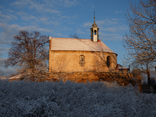 Podolanka-Cvrčovice, kostel Stětí sv. Jana Křtitele