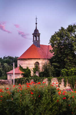 Podolanka-Cvrčovice, kostel Stětí sv. Jana Křtitele