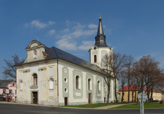 Hroznětín, kostel sv. Petra a Pavla