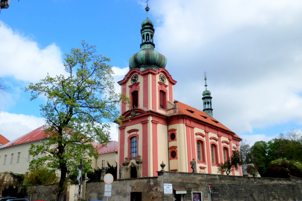 Praha 22 - Uhříněves, kostel Všech svatých