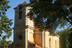 Kněžice, kostel sv. Petra a Pavla