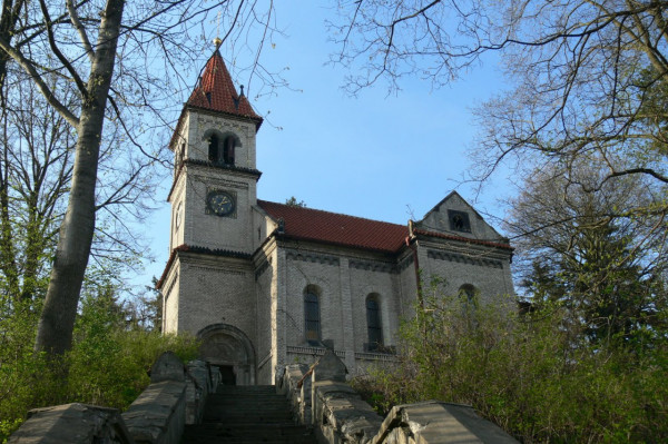 Rudná-Dušníky, kostel sv. Jiří, Na Homoli