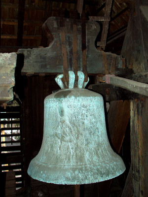 Historický zvon z roku 1482 / Ulitý v roce 1482  ke cti Matky Boží a Všech svatých