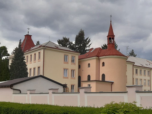 Slatiňany, klášterní kaple Svaté Rodiny