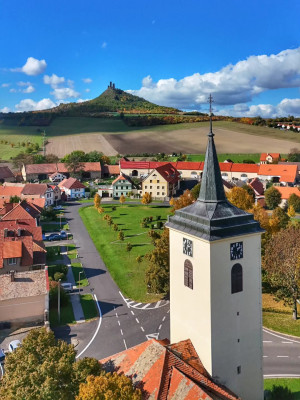 Slatina, kostel sv. Jana Nepomuckého