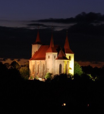 Dobrovice-Sýčina, kostel sv. Václava, hřbitov