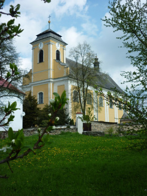 Nová Hradečná, kostel sv. Vavřince